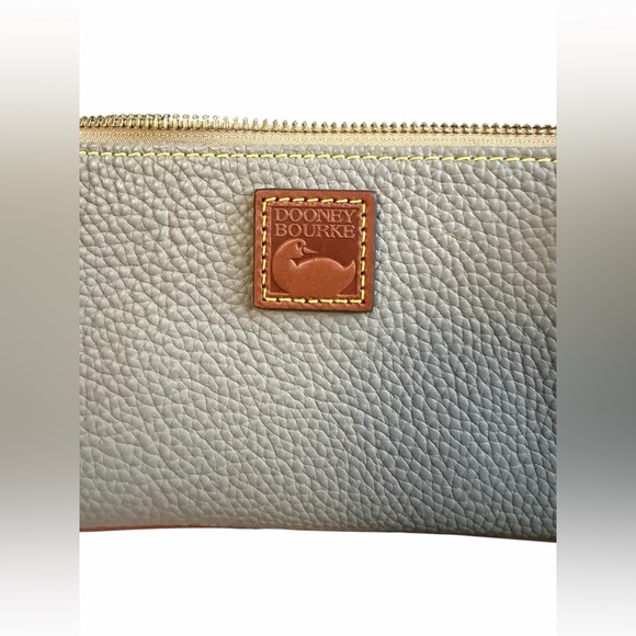 Dooney & Bourke Pebble Leather Wristlet Taupe Zip Clutch Wallet Card Case NWOT - Picture 7 of 7